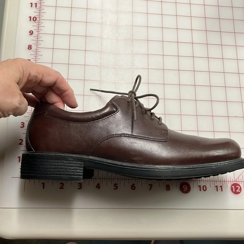 ROCKPORT Men's "Margin Oxford" Lace Up Brown Leather Career Casual Shoe SZ 8.5 - Picture 6 of 16